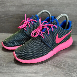 Nike Rosherun Woman Lifestyle Sneaker 511882-467 Sz 6.5 pink/black/blue